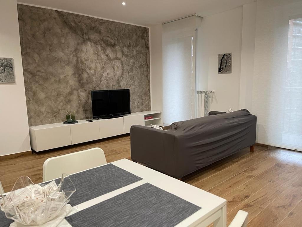Apartament Kibilu - San Donato Vicinanze Irccs Policlinico San Donato Milanese Zewnętrze zdjęcie